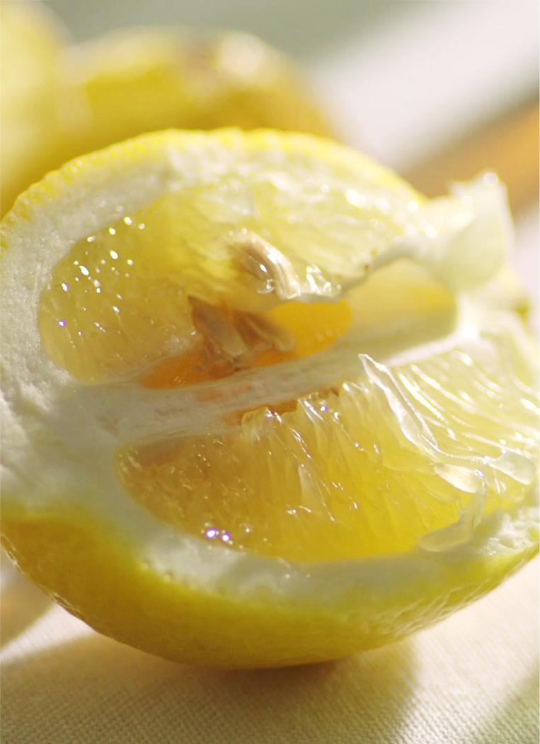 레몬 사진입니다.